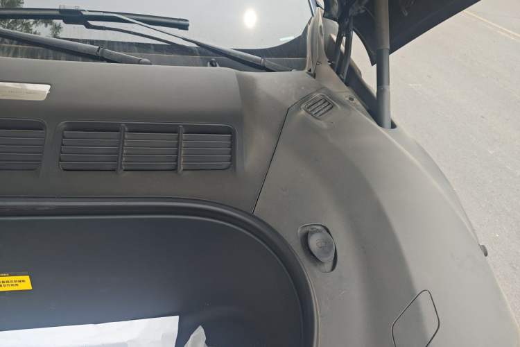 Used Xiaomi Auto YU7 2025 Ultra-Long Range Rear-Wheel Drive Version Engine Bay Left