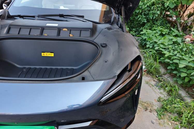 Used Xiaomi Auto YU7 2025 Ultra-Long Range High-Performance All-Wheel-Drive Max Edition Engine Bay Left
