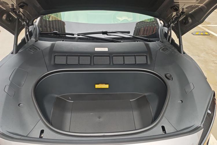 Used Xiaomi Auto YU7 2025 Ultra-Long Range High-Performance All-Wheel-Drive Max Edition Engine Bay