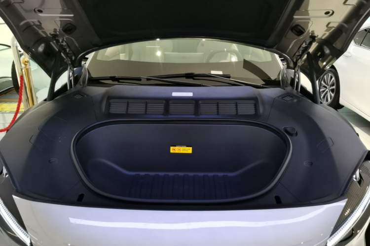 Used Xiaomi Auto YU7 2025 Ultra-Long Range Rear-Wheel Drive Version Engine Bay