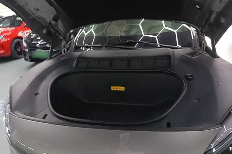 Used Xiaomi Auto YU7 2025 Ultra-Long Range High-Performance All-Wheel-Drive Max Edition Engine Bay