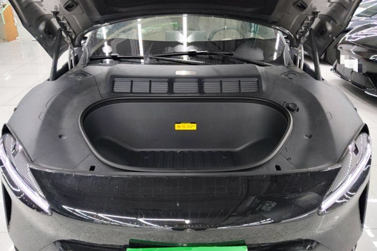 Used Xiaomi Auto YU7 2025 Ultra-Long Range Rear-Wheel Drive Version Engine Bay