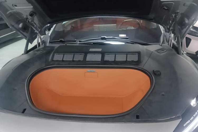 Used Xiaomi Auto YU7 2025 Ultra-Long Range High-Performance All-Wheel-Drive Max Edition Engine Bay