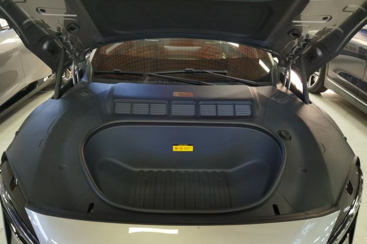 Used Xiaomi Auto YU7 2025 Ultra-Long Range High-Performance All-Wheel-Drive Max Edition Engine Bay