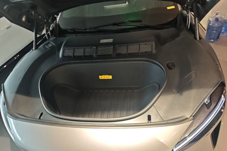 Used Xiaomi Auto YU7 2025 Ultra-Long Range High-Performance All-Wheel-Drive Max Edition Engine Bay