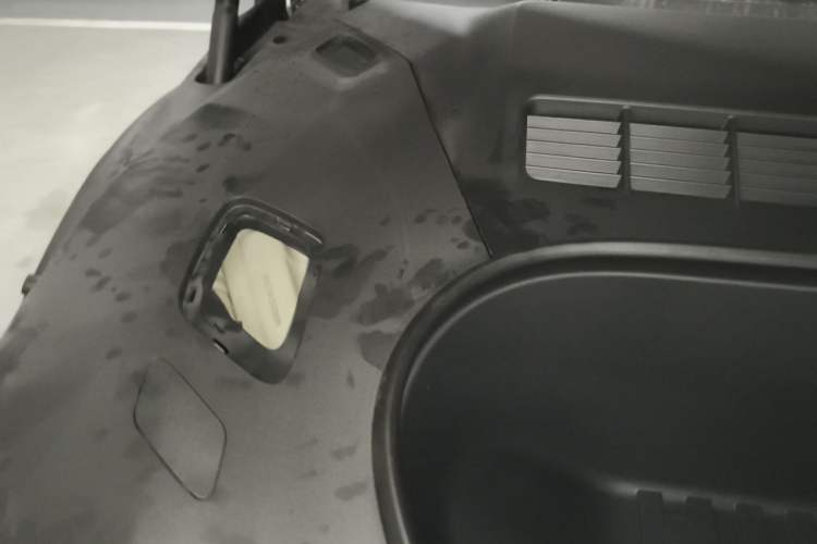 Used Xiaomi Auto YU7 2025 Ultra-Long Range High-Performance All-Wheel-Drive Max Edition Engine Bay Right