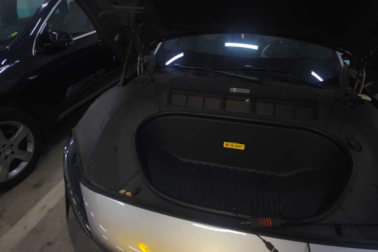Used Xiaomi Auto YU7 2025 Ultra-Long Range All-Wheel Drive Pro Version Engine Bay Right