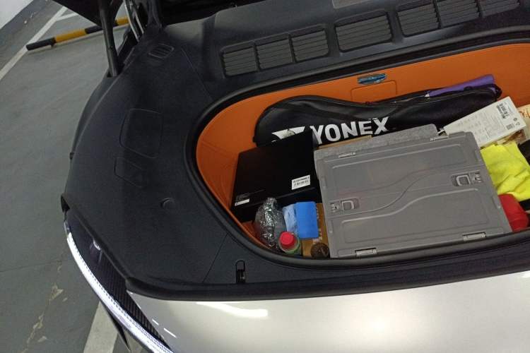 Used Xiaomi Auto YU7 2025 Ultra-Long Range High-Performance All-Wheel-Drive Max Edition Engine Bay Right