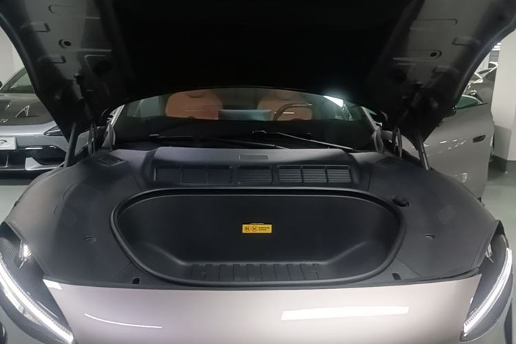 Used Xiaomi Auto YU7 2025 Ultra-Long Range High-Performance All-Wheel-Drive Max Edition Engine Bay