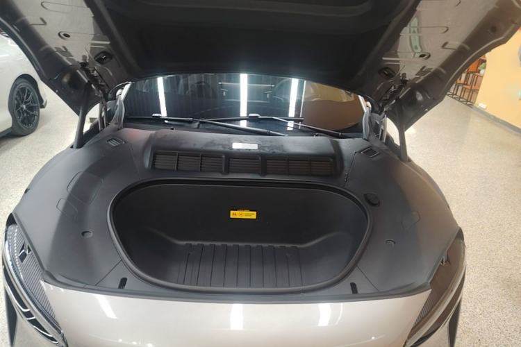 Used Xiaomi Auto YU7 2025 Ultra-Long Range Rear-Wheel Drive Version Engine Bay