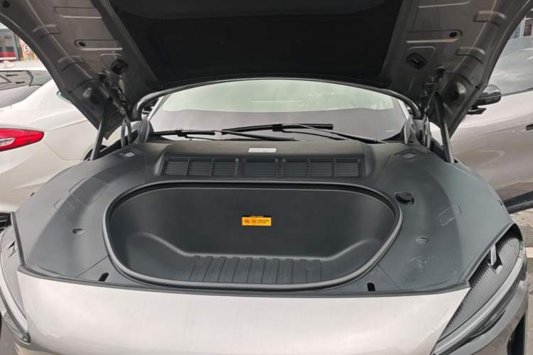 Used Xiaomi Auto YU7 2025 Ultra-Long Range Rear-Wheel Drive Version Engine Bay