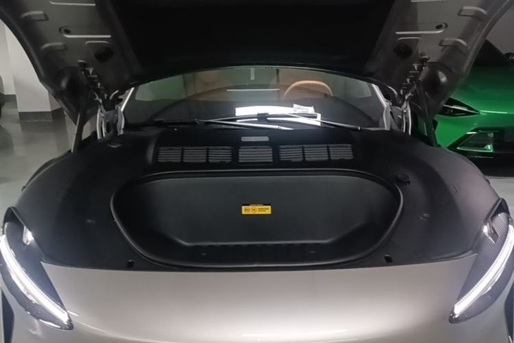 Used Xiaomi Auto YU7 2025 Ultra-Long Range High-Performance All-Wheel-Drive Max Edition Engine Bay