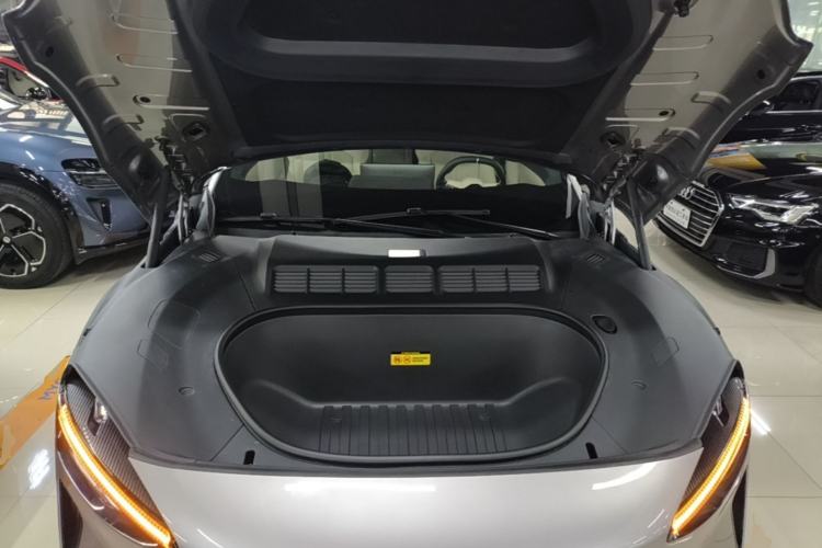 Used Xiaomi Auto YU7 2025 Ultra-Long Range Rear-Wheel Drive Version Engine Bay