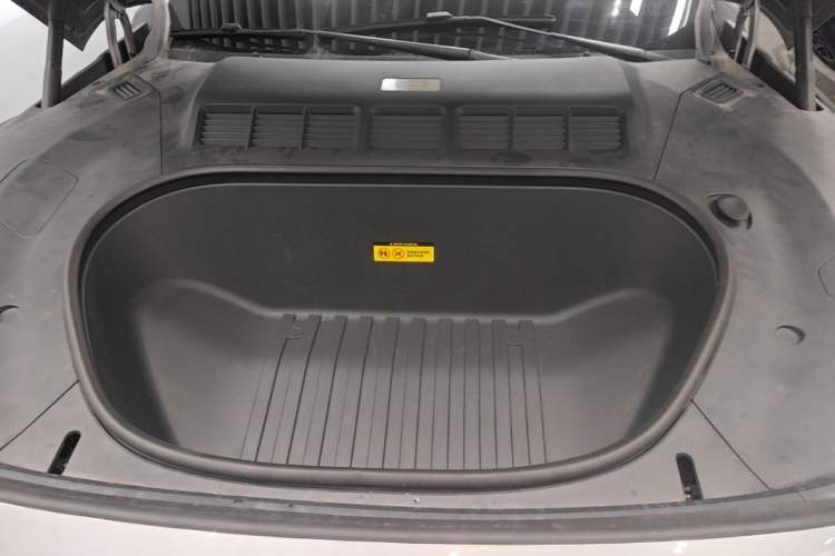 Used Xiaomi Auto YU7 2025 Ultra-Long Range Rear-Wheel Drive Version Engine Bay