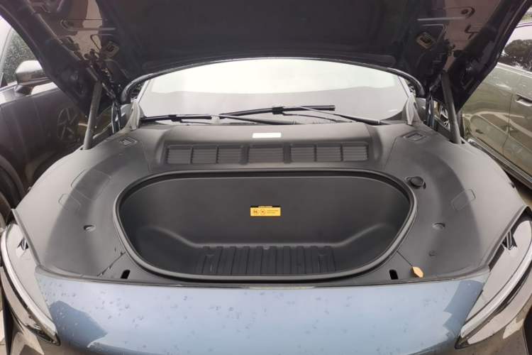 Used Xiaomi Auto YU7 2025 Ultra-Long Range High-Performance All-Wheel-Drive Max Edition Engine Bay