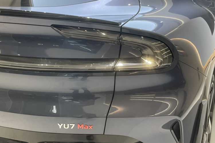 Used Xiaomi Auto YU7 2025 Ultra-Long Range High-Performance All-Wheel-Drive Max Edition Exterior 10