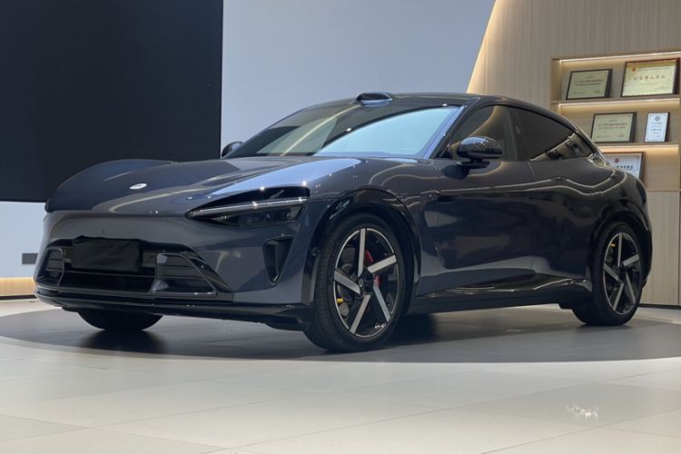 Used Xiaomi Auto YU7 2025 Ultra-Long Range High-Performance All-Wheel-Drive Max Edition Exterior 2