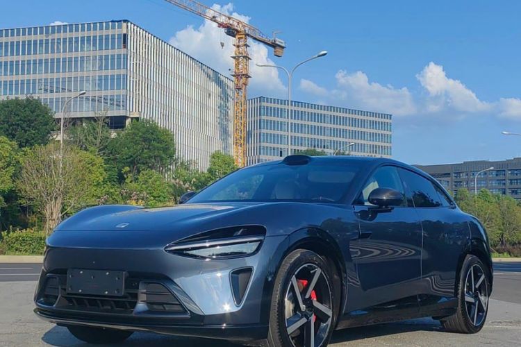 Used Xiaomi Auto YU7 2025 Ultra-Long Range High-Performance All-Wheel-Drive Max Edition Exterior 2