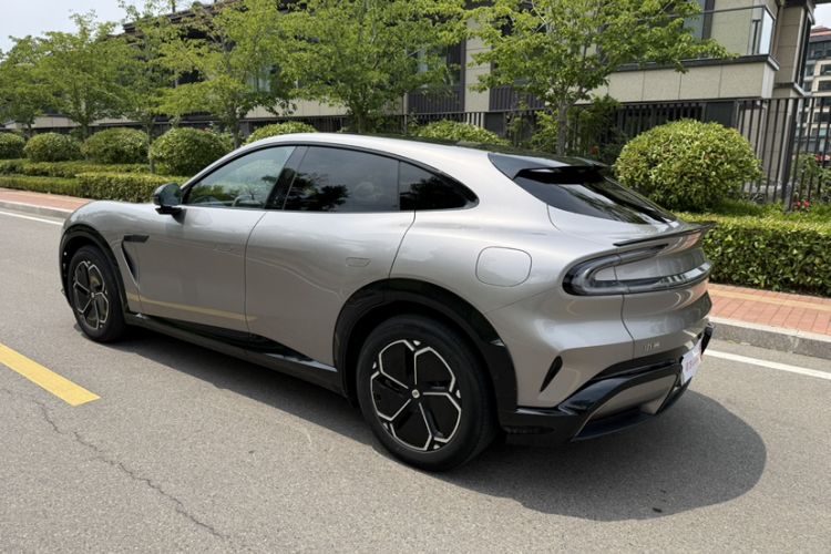 Used Xiaomi Auto YU7 2025 Ultra-Long Range Rear-Wheel Drive Version Exterior 2