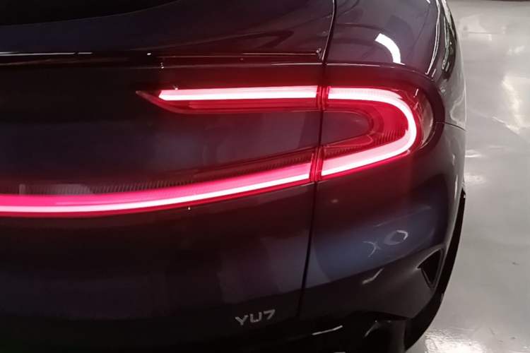 Used Xiaomi Auto YU7 2025 Ultra-Long Range All-Wheel Drive Pro Version Exterior 3