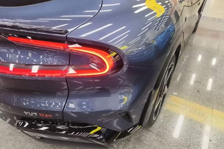 Used Xiaomi Auto YU7 2025 Ultra-Long Range High-Performance All-Wheel-Drive Max Edition Exterior 3