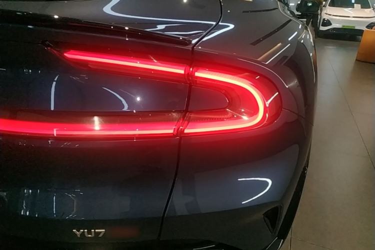 Used Xiaomi Auto YU7 2025 Ultra-Long Range High-Performance All-Wheel-Drive Max Edition Exterior 3