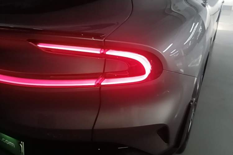 Used Xiaomi Auto YU7 2025 Ultra-Long Range High-Performance All-Wheel-Drive Max Edition Exterior 3