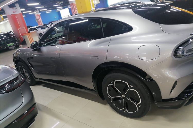 Used Xiaomi Auto YU7 2025 Ultra-Long Range High-Performance All-Wheel-Drive Max Edition Exterior 3