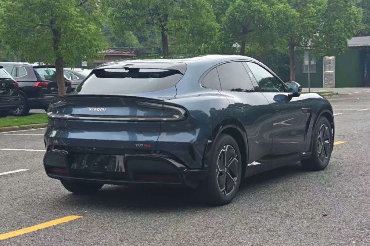 Used Xiaomi Auto YU7 2025 Ultra-Long Range High-Performance All-Wheel-Drive Max Edition Exterior 4
