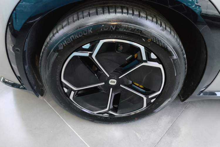 Used Xiaomi Auto YU7 2025 Ultra-Long Range High-Performance All-Wheel-Drive Max Edition Exterior 4