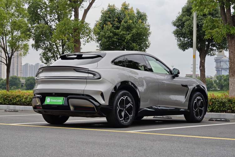 Used Xiaomi Auto YU7 2025 Ultra-Long Range Rear-Wheel Drive Version Exterior 4