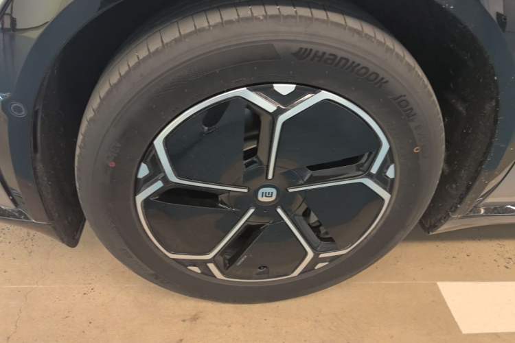 Used Xiaomi Auto YU7 2025 Ultra-Long Range Rear-Wheel Drive Version Exterior 4