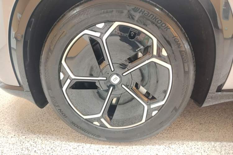 Used Xiaomi Auto YU7 2025 Ultra-Long Range Rear-Wheel Drive Version Exterior 4
