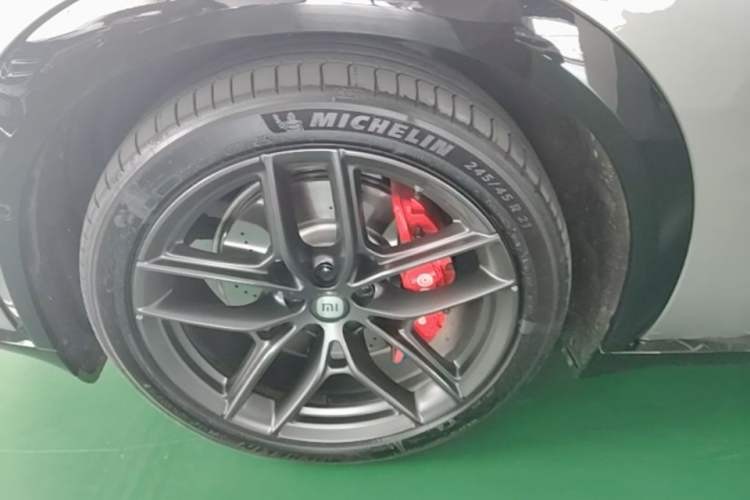 Used Xiaomi Auto YU7 2025 Ultra-Long Range High-Performance All-Wheel-Drive Max Edition Exterior 4