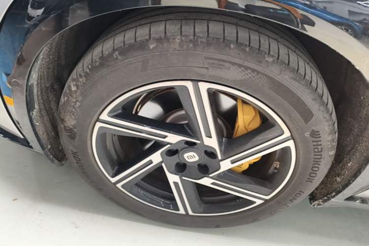 Used Xiaomi Auto YU7 2025 Ultra-Long Range All-Wheel Drive Pro Version Exterior 4