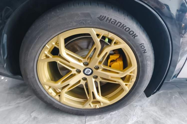 Used Xiaomi Auto YU7 2025 Ultra-Long Range All-Wheel Drive Pro Version Exterior 5