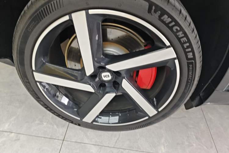 Used Xiaomi Auto YU7 2025 Ultra-Long Range High-Performance All-Wheel-Drive Max Edition Exterior 5