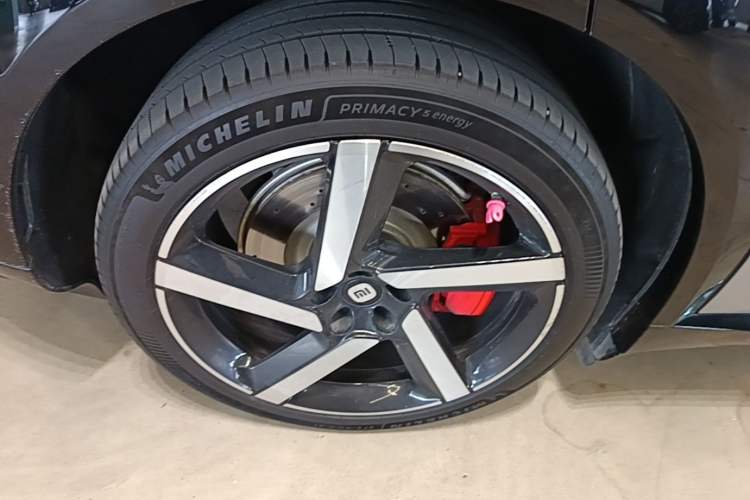 Used Xiaomi Auto YU7 2025 Ultra-Long Range High-Performance All-Wheel-Drive Max Edition Exterior 5