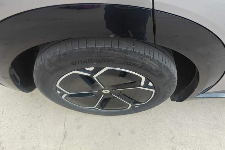 Used Xiaomi Auto YU7 2025 Ultra-Long Range Rear-Wheel Drive Version Exterior 5
