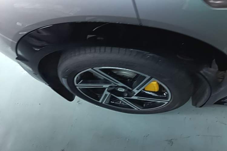 Used Xiaomi Auto YU7 2025 Ultra-Long Range High-Performance All-Wheel-Drive Max Edition Exterior 5