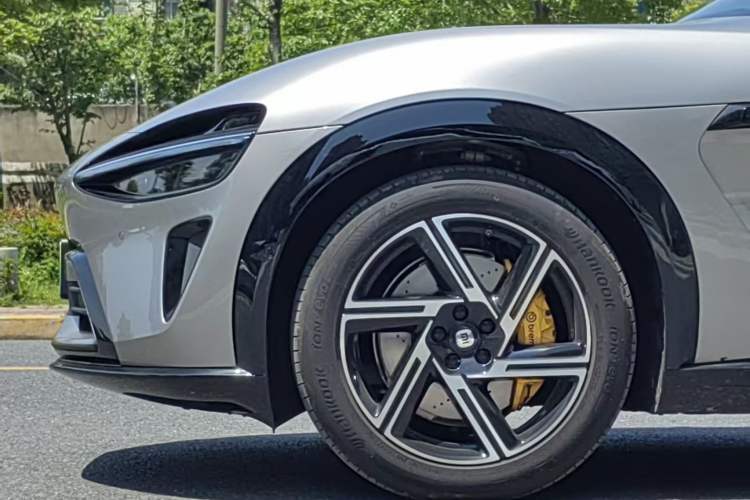 Used Xiaomi Auto YU7 2025 Ultra-Long Range High-Performance All-Wheel-Drive Max Edition Exterior 5