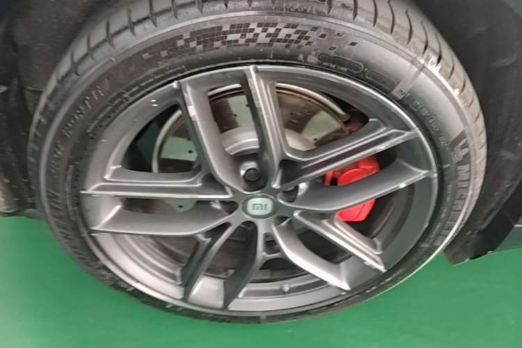 Used Xiaomi Auto YU7 2025 Ultra-Long Range High-Performance All-Wheel-Drive Max Edition Exterior 5