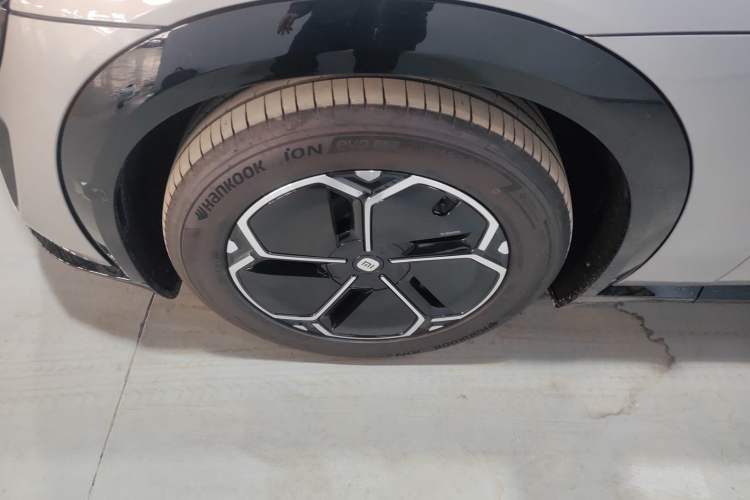 Used Xiaomi Auto YU7 2025 Ultra-Long Range All-Wheel Drive Pro Version Exterior 7