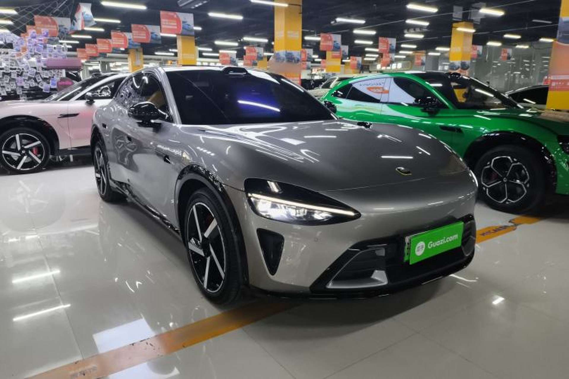 Used Xiaomi Auto YU7 2025 Ultra-Long Range High-Performance All-Wheel-Drive Max Edition Front Right 45 Deg