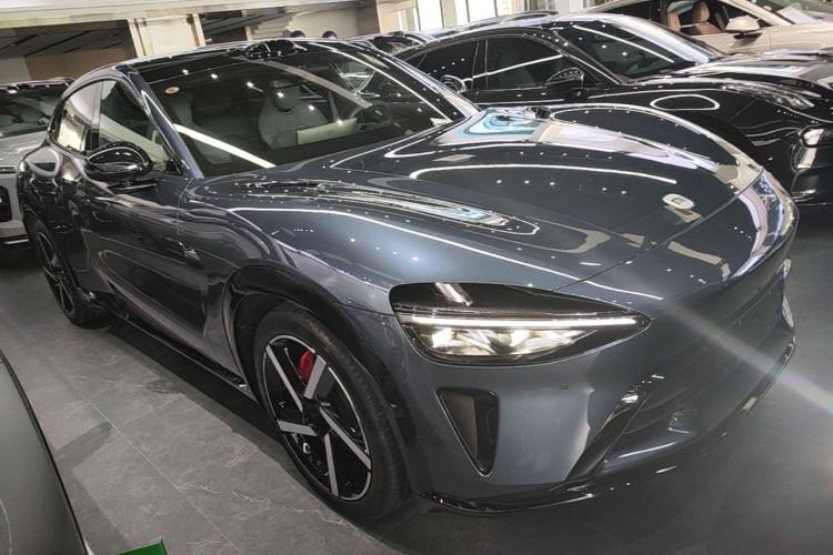 Used Xiaomi Auto YU7 2025 Ultra-Long Range High-Performance All-Wheel-Drive Max Edition Front Right 45 Deg