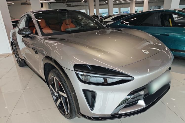 Used Xiaomi Auto YU7 2025 Ultra-Long Range High-Performance All-Wheel-Drive Max Edition Front Right 45 Deg