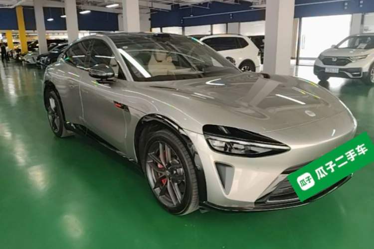 Used Xiaomi Auto YU7 2025 Ultra-Long Range High-Performance All-Wheel-Drive Max Edition Front Right 45 Deg