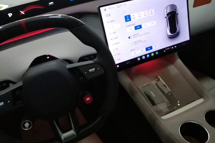 Used Xiaomi Auto YU7 2025 Ultra-Long Range High-Performance All-Wheel-Drive Max Edition Gear Lever
