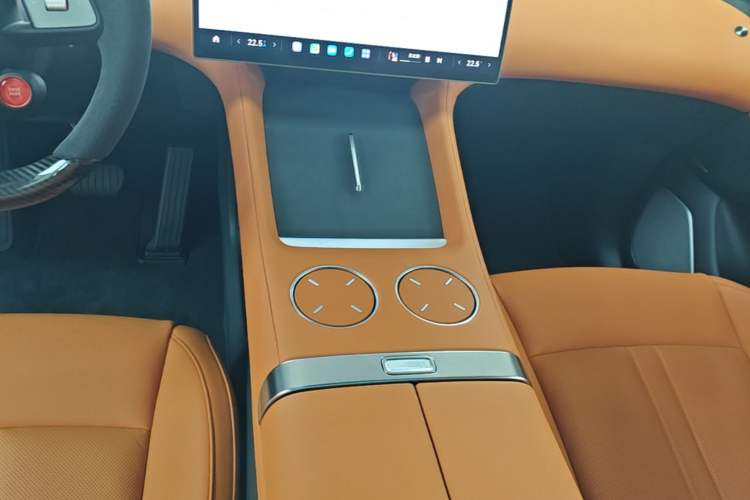 Used Xiaomi Auto YU7 2025 Ultra-Long Range High-Performance All-Wheel-Drive Max Edition Gear Lever
