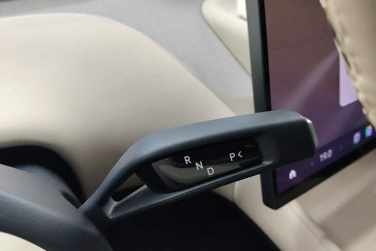Used Xiaomi Auto YU7 2025 Ultra-Long Range Rear-Wheel Drive Version Gear Lever